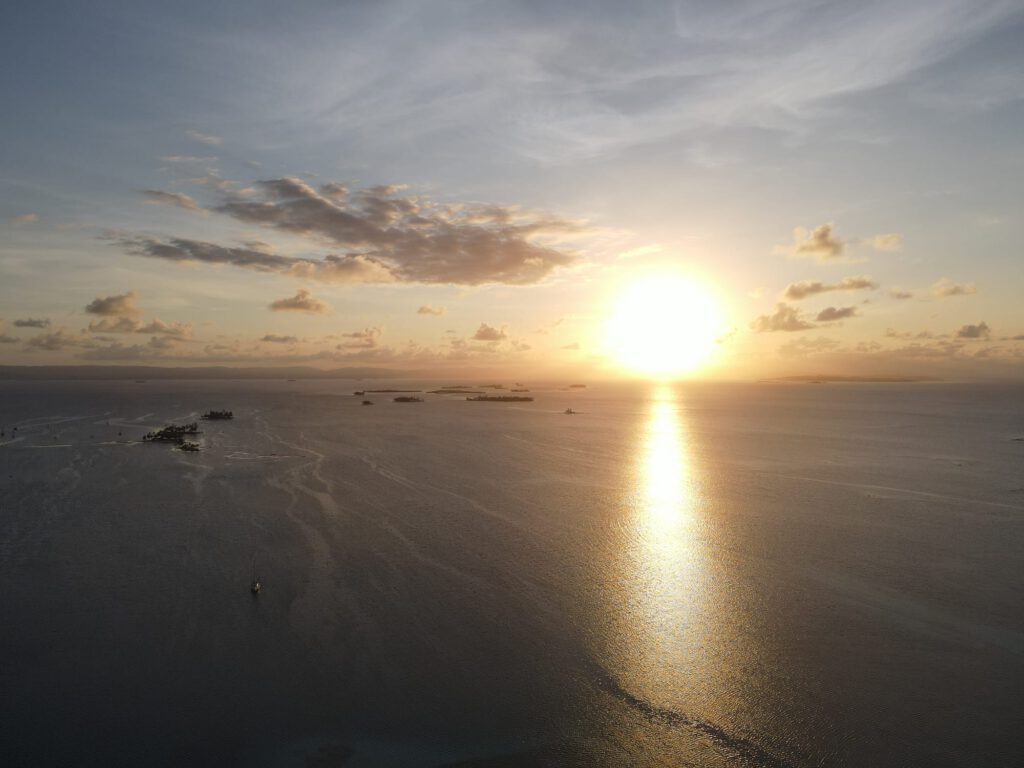 zonsondergang over de Caribische zee